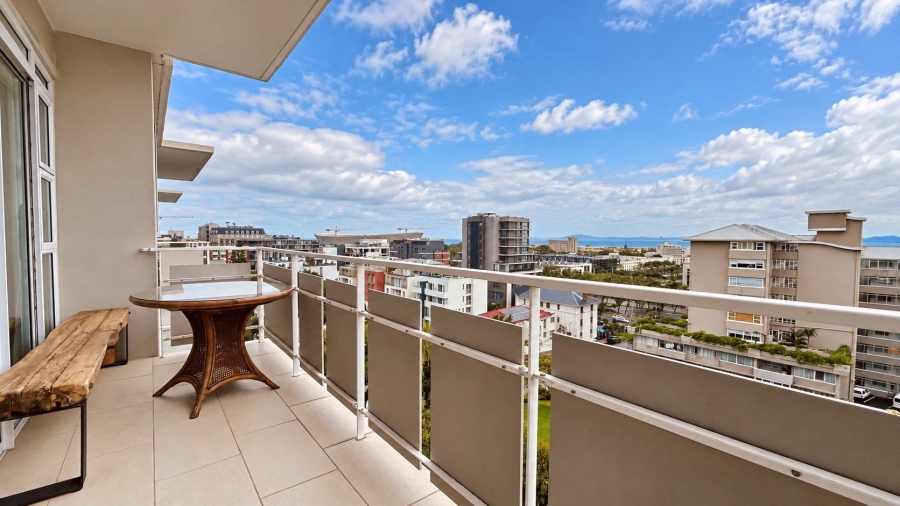 2 Bedroom Property for Sale in Green Point Western Cape